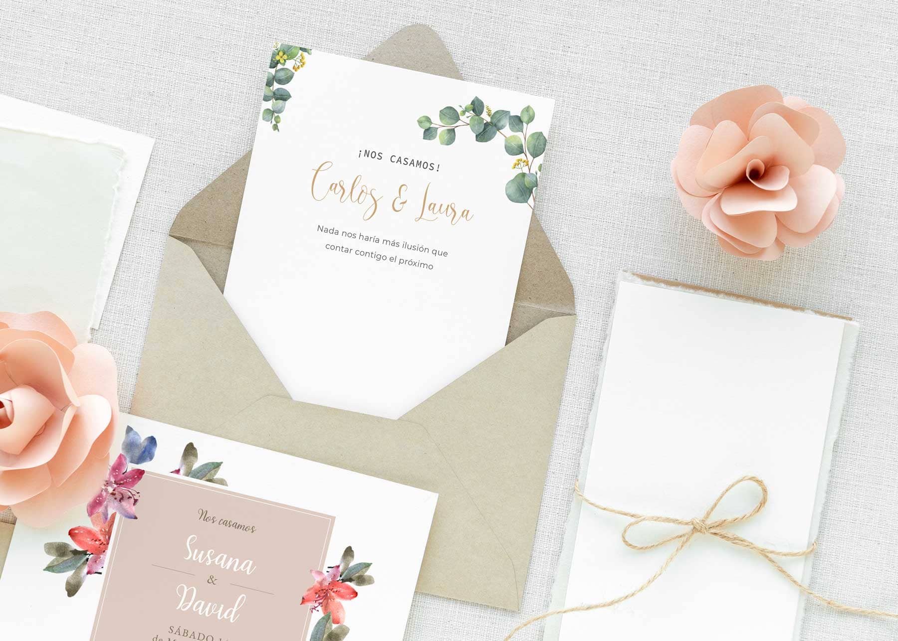 Invitaciones de boda Comotinta con sobre, lazo y forro vegetal